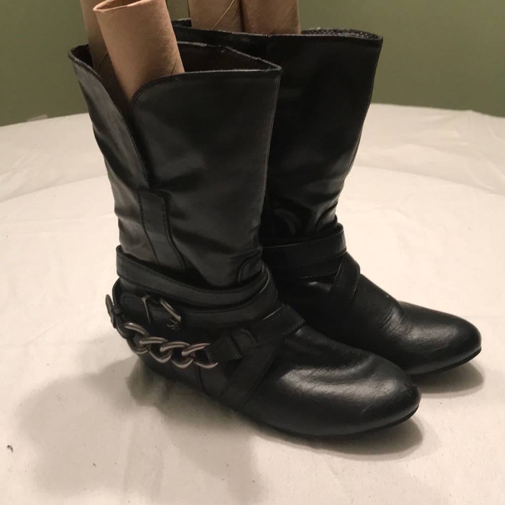Black boots
